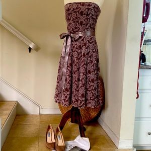 Kay Unger Confection Chocolate Velvet with Ivory Eyelet New without tags size 8